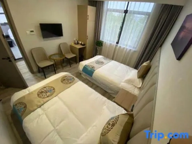 Deluxe Suite