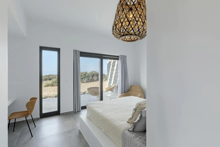 2 Bedrooms Villa