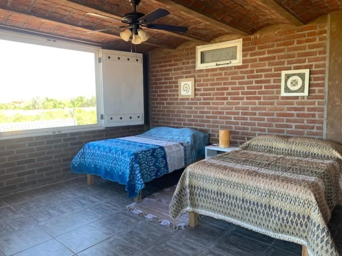 Standard Twin room with sea view