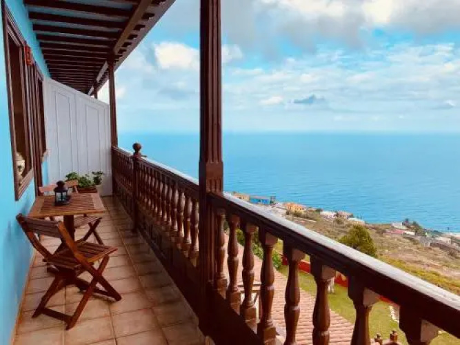 Apartamentos La Isla Encantada