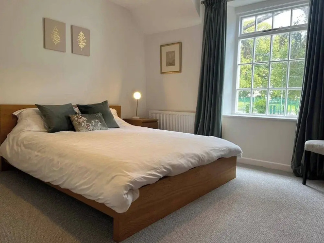 Charming 3-bed Cottage - Private Garden & Parking
