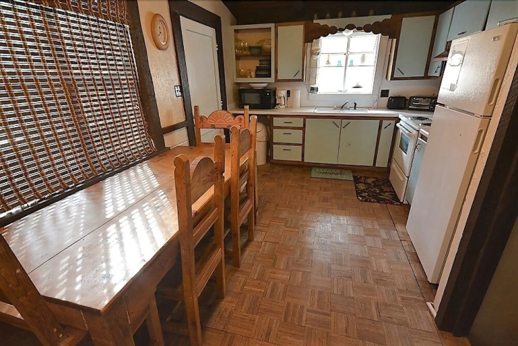 Rustling Pines - Five Bedroom Cabin