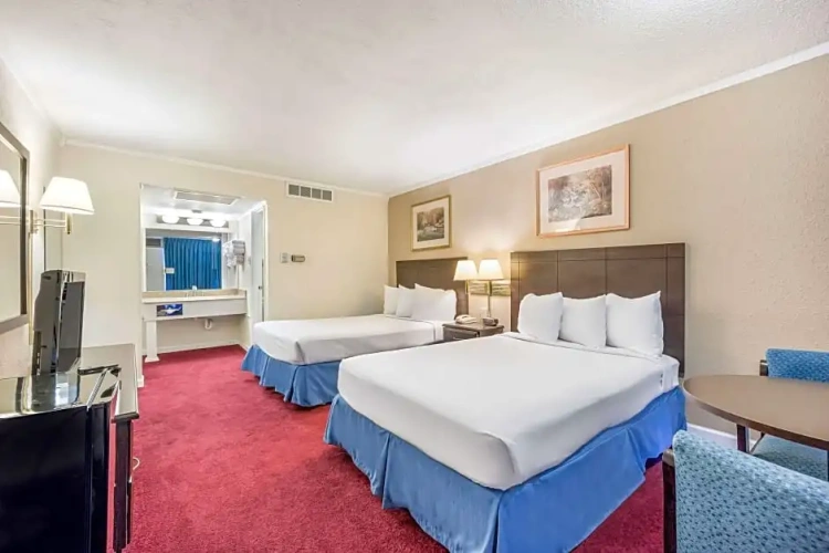 Deluxe Quadruple room