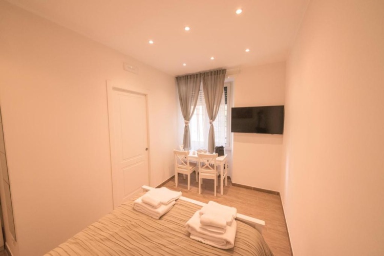 Deluxe Single room