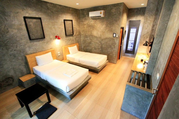 Standard Twin room