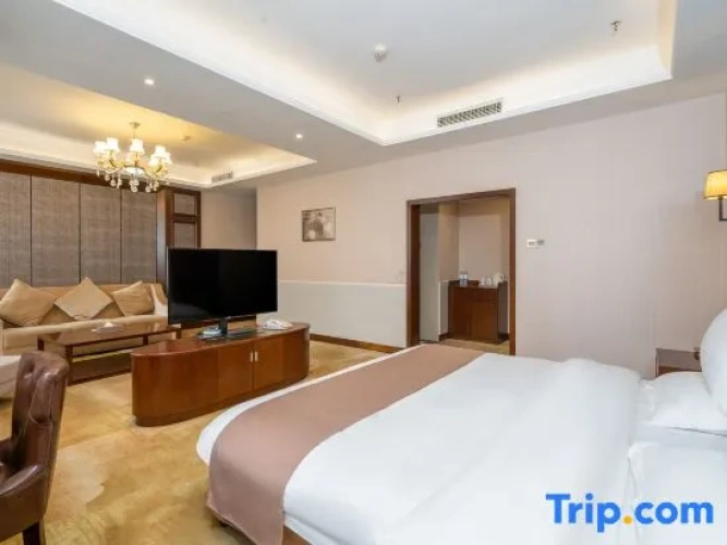 Deluxe Suite