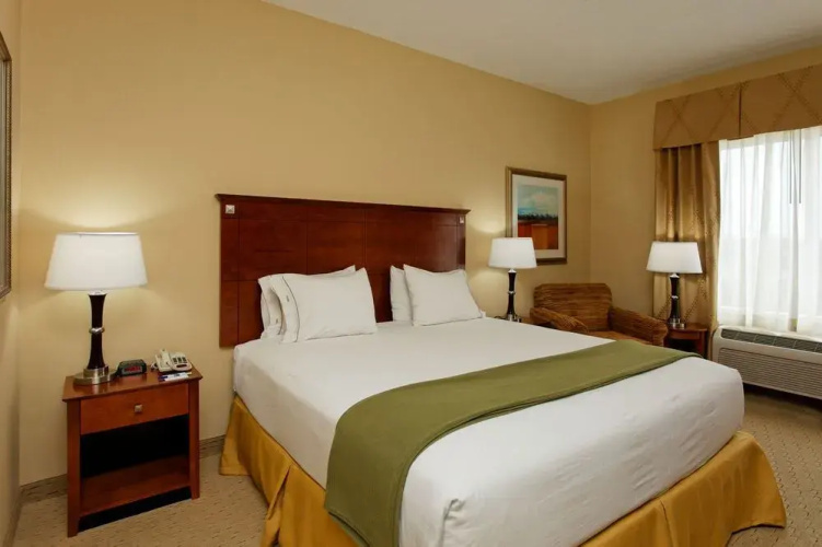Holiday Inn Express Long Beach