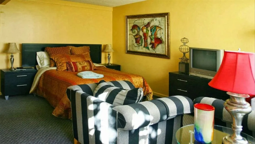 Triangle Inn Resort