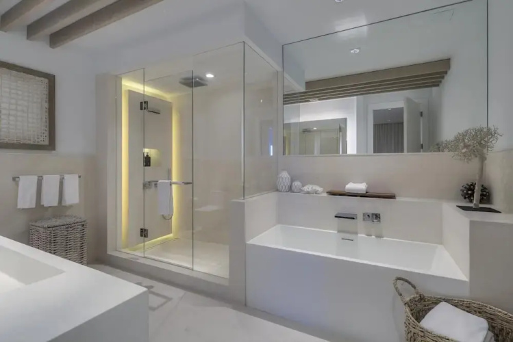 2 2 City View Penthouse Ph1615