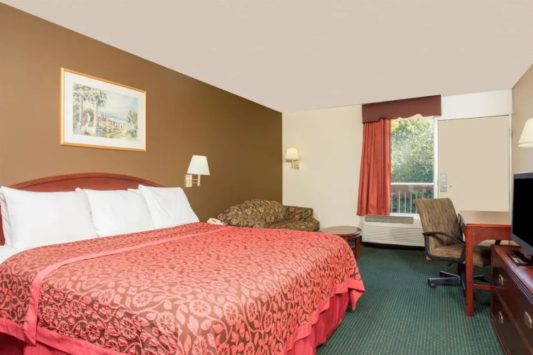 Days Inn Forsyth