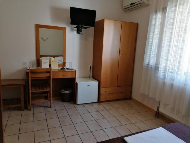 Economy Triple room