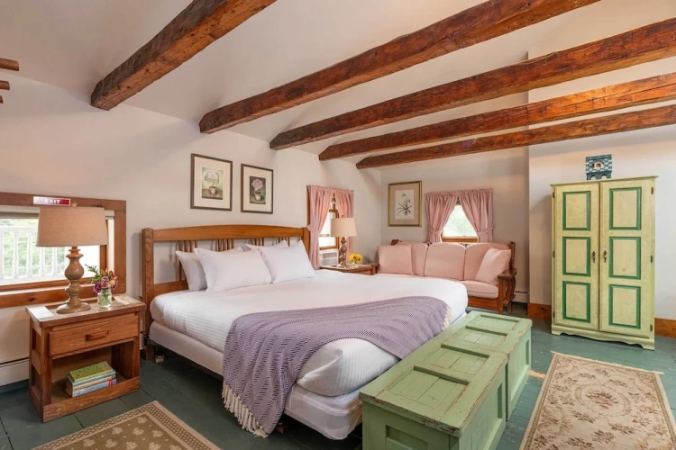 Deluxe Quadruple room