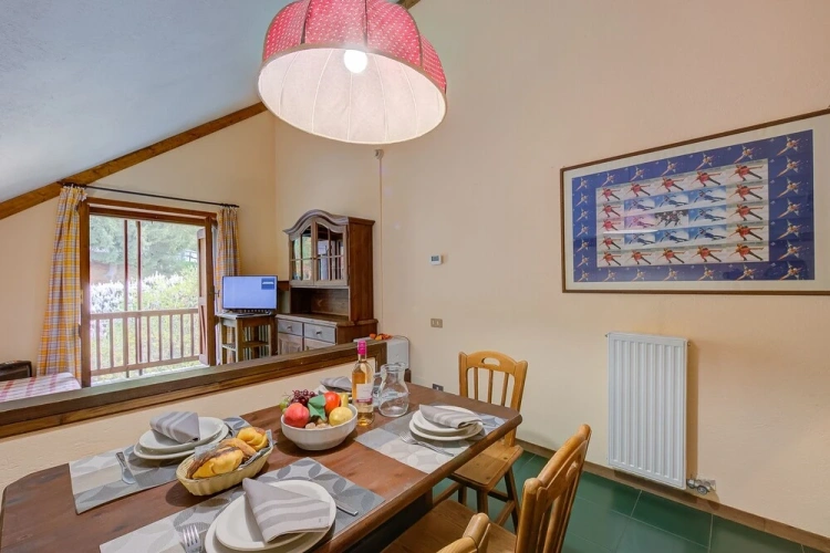 1 Bedroom Quadruple Family Apartment