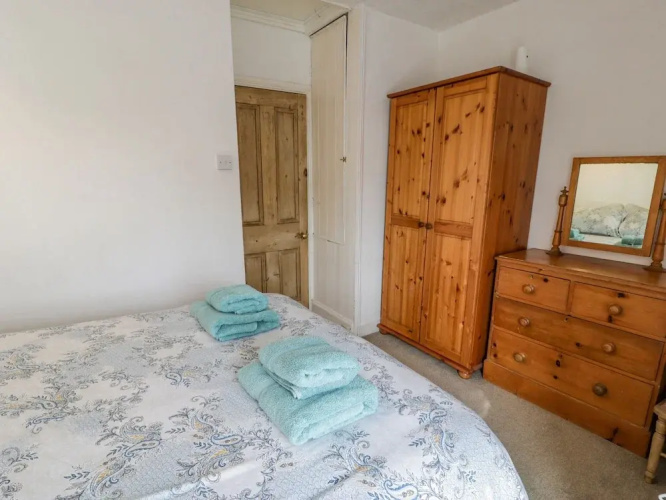6 Glyn Terrace