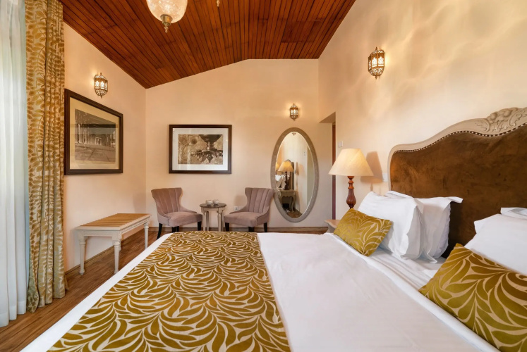 Clove Villa