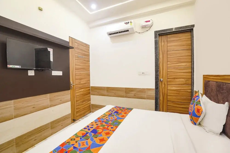 Fabhotel Devi Heritage