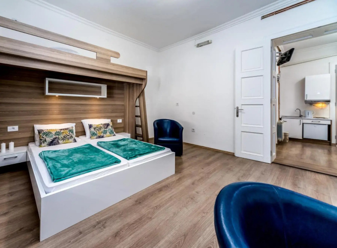 Ikar Apartments