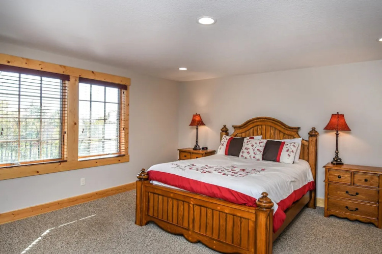 Rockledge Manor 4 Bedroom House