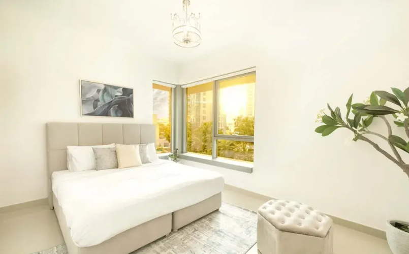 LUX The Downtown Blvd Suite