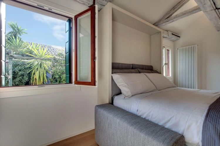 Venice Skyline View Studio Apartment M0270428215