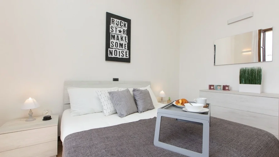 3 Bedrooms Apartment