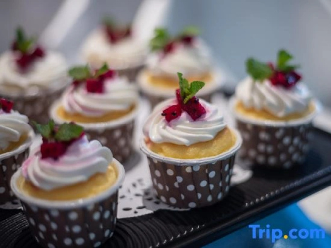 Jinzhou Blossom Hotel