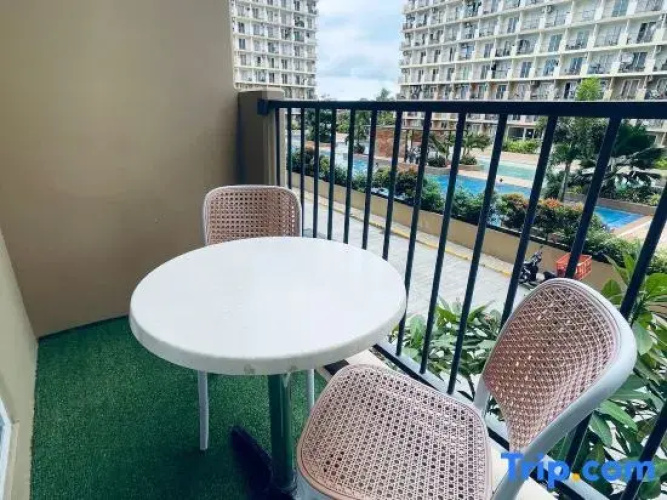 J&J Mactan Stays PS4, Netflix, Pool & PaidParking