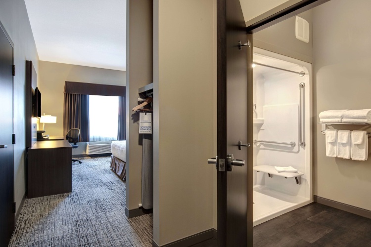 Days Inn & Suites By Wyndham Warman Legends Centre photo 7
