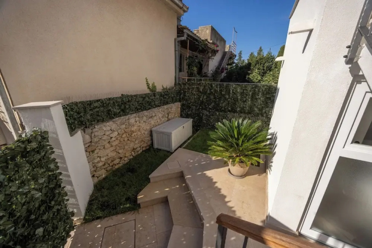 Terrace Haven Hvar