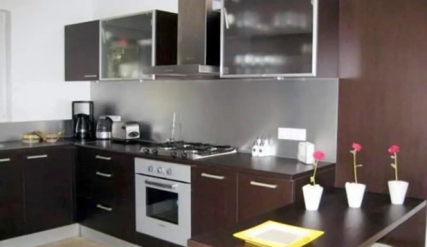 2 Bedrooms Villa