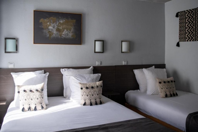 Standard Triple room