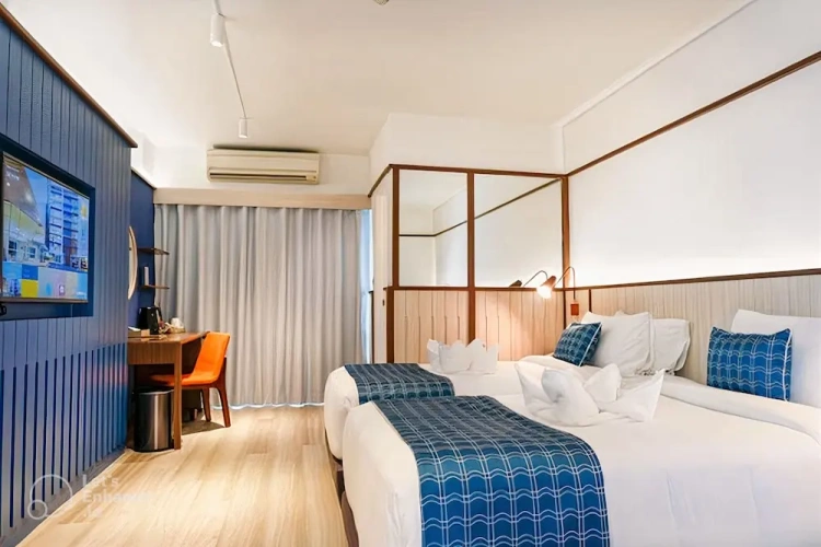 Deluxe Twin room with balcony