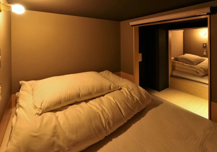 Aet Hotel