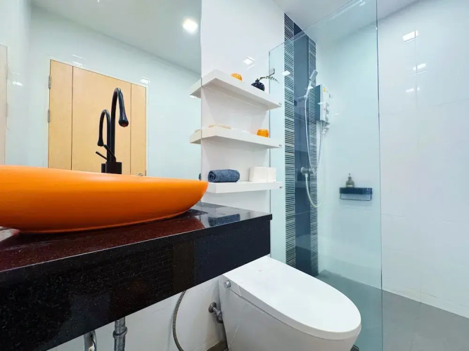 1BR Condo with Pool Gym C238