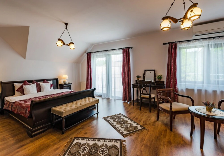 Flora Luxury House