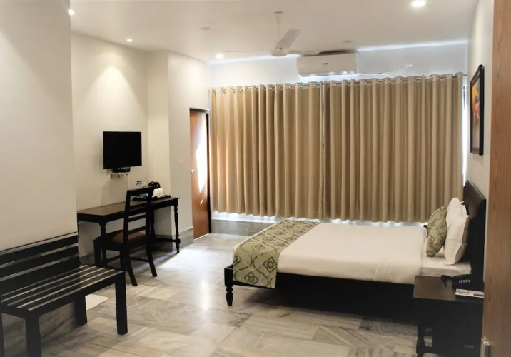 Central Hotel