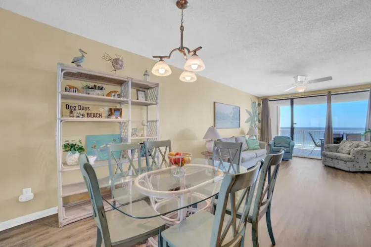 Pelican Pointe 805