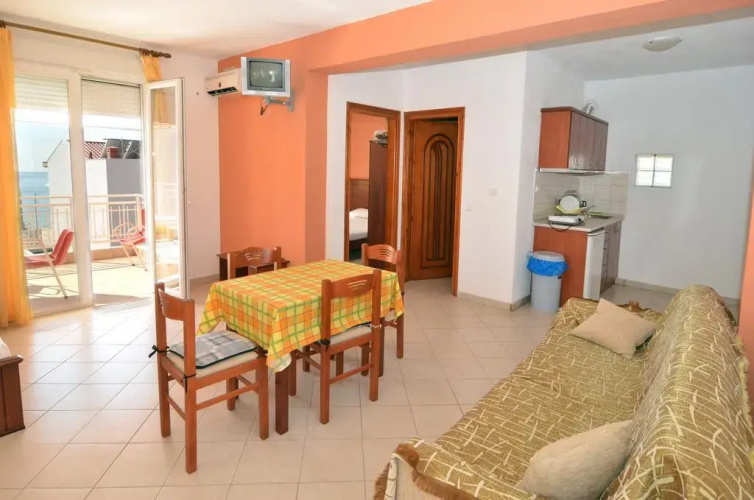 Avra Apartments