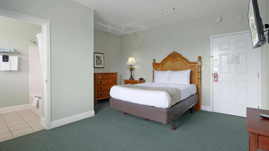 Crystal Bay Historic Hotel