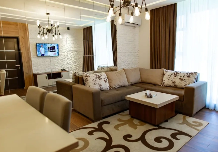 Standard Quadruple Family room