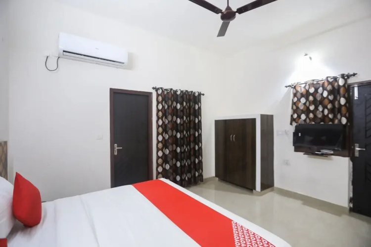 Vp Homes by OYO Rooms