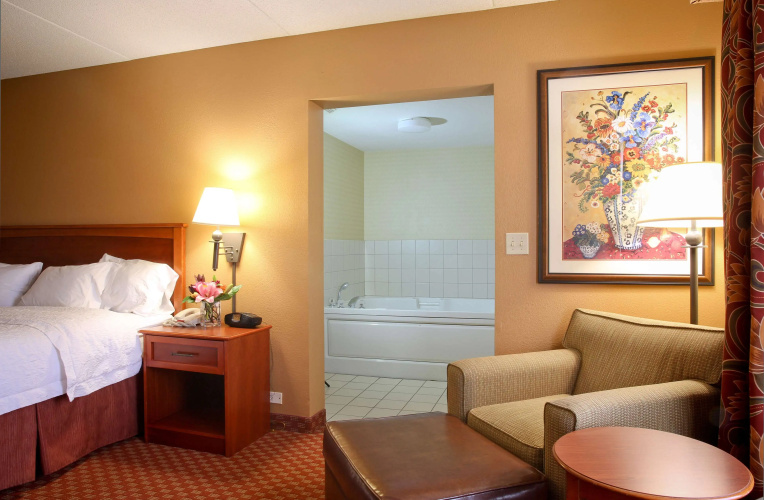 Hampton Inn McHenry