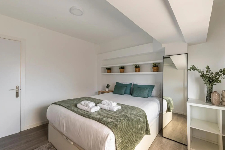 BNBHolder Calm Duplex RETIRO FREE PARKING