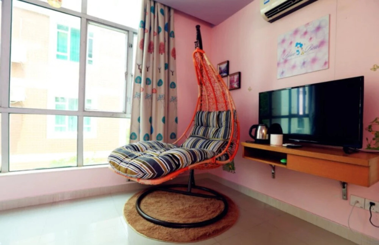 Romantic seaside guesthouse