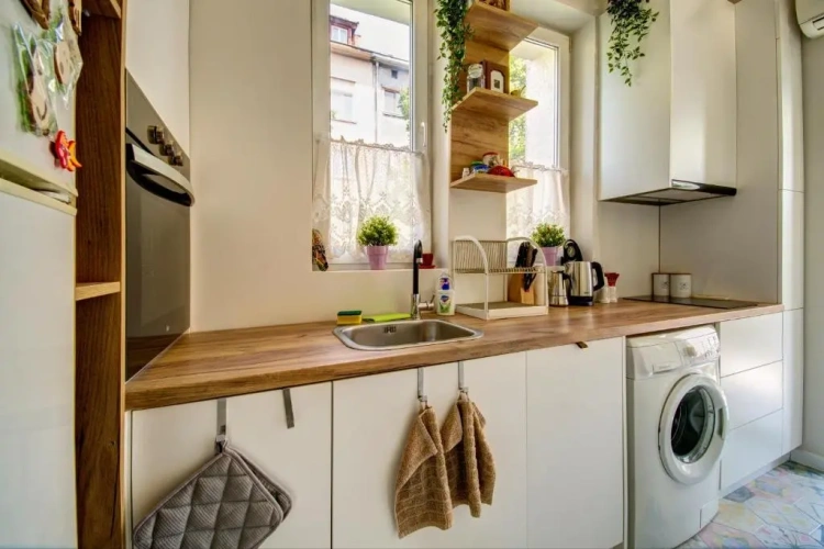 2 Bedrooms Apartment