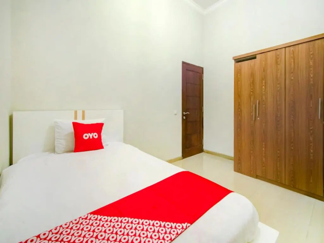 OYO 90006 Dieng Ellen s House Syariah