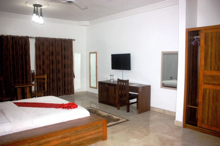 Ibisa Hotel