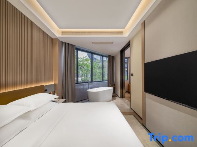 2 Bedrooms Suite