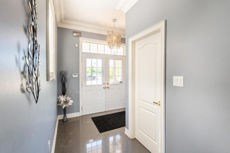 4 Bedrooms Cottage