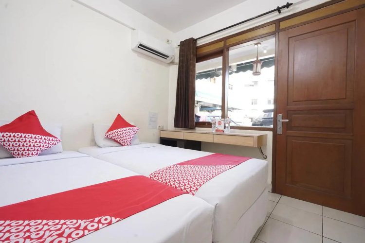 OYO 1699 Verona Residence